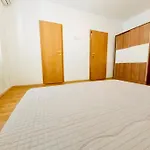 In With Sea View, Balcony, Air Conditioning, Wifi 4325-2 Appartamento *