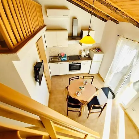 In With Sea View, Balcony, Air Conditioning, Wifi 4325-2 Apartman *