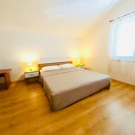 Apartament In With Sea View, Balcony, Air Conditioning, Wifi 4325-2 *