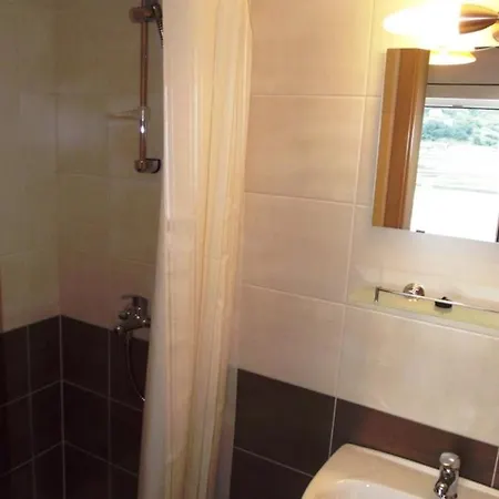 Apartment In With Sea View, Balcony, Air Conditioning, Wifi 4325-2 Supetarska Draga